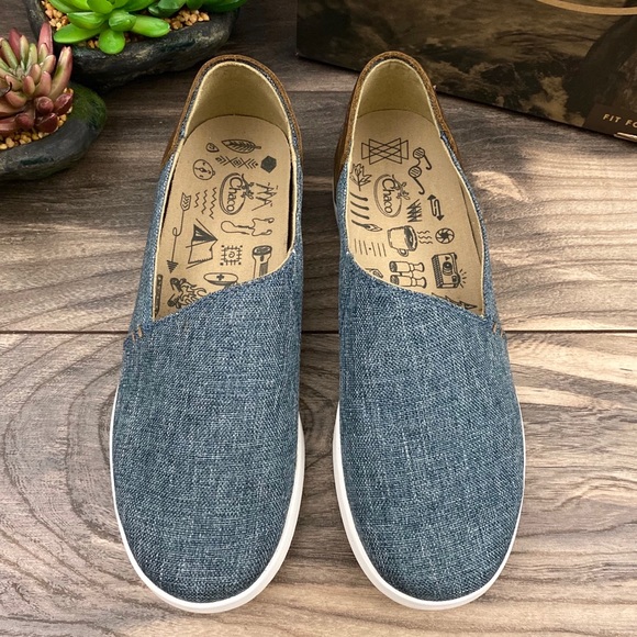 chaco ionia lace leather